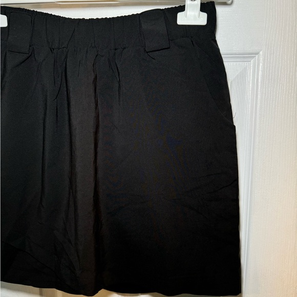 black golf skirt with shorts inside - Picture 3 of 6